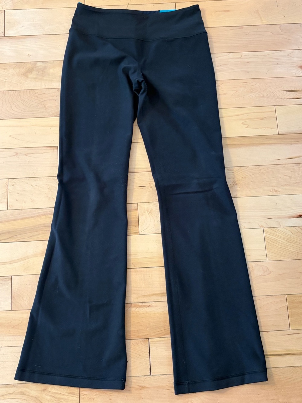 Lululemon Black Flared Yoga Pants Leggings  Reversible size six (6)